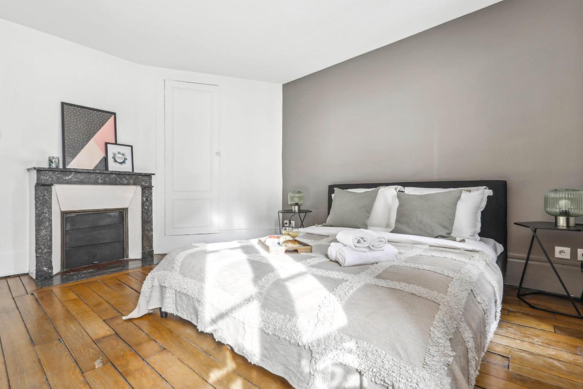 Le Marais & Place De La Republique - 2br - Cityapartmentstay Appartement Parijs