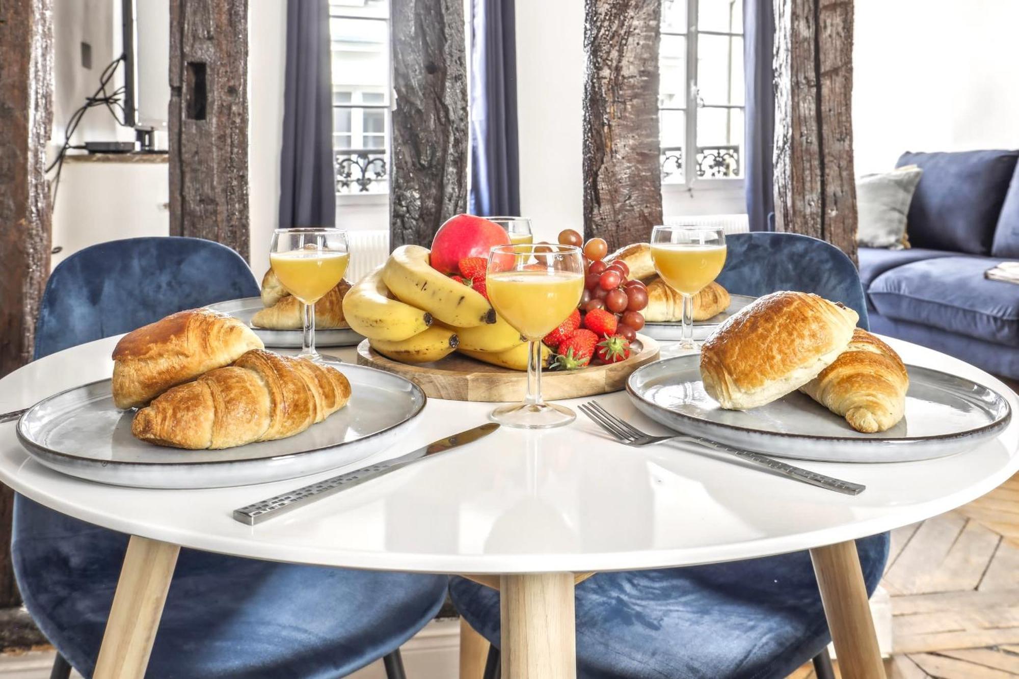 Appartement Le Marais & Place De La Republique - 2br - Cityapartmentstay Parijs